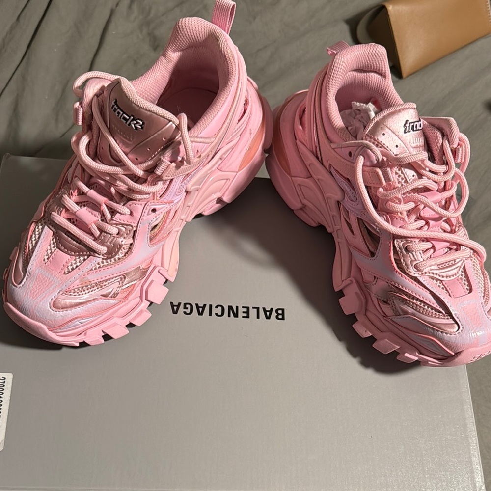 Balenciaga Women's Pink Sneakers - Picture 4 of 5